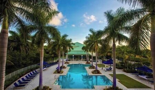 Provident Doral | Pool | Lux Resort | Concierge | Spa