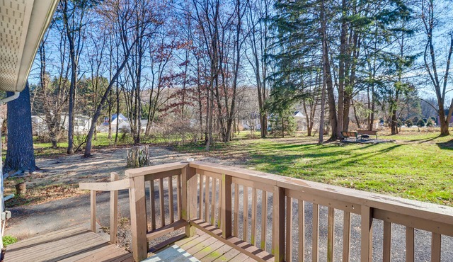 Quaint Tannersville Cottage ~ 2 Mi to Skiing!