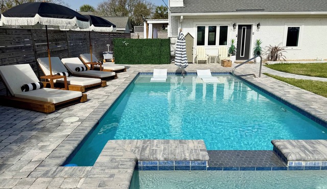 Quiet Laguna Beach Home- 1 Block to Ocean - Pool & Spa-Pets - Games - Sleeps 14
