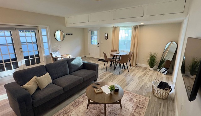 Relax at this peaceful St. Pete retreat near beaches, downtown, and dinning.