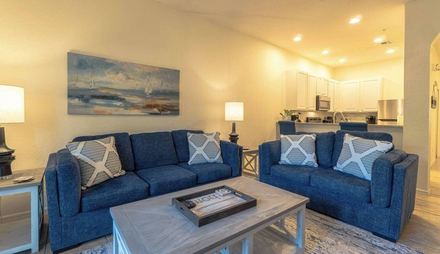Renovated 3BR, 2BA condo in Beach Style theme