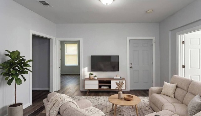 Renovated 3BR | Bay Windows | EWR 15 Min