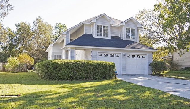 Renovated West Ashley Retreat, Near Downtown & Folly Beach in Charleston