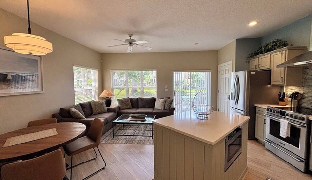Right Direction Rentals 2 Bedroom Villa 9981
