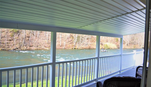 Riverfront Cottage with Great Porch! in Bristol