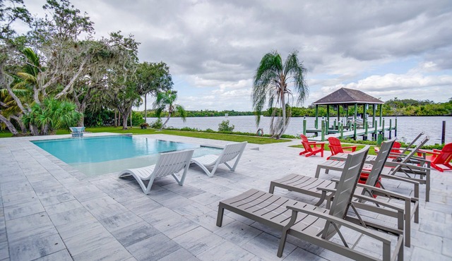 Riverfront Fort Myers Estate w/ Boat Dock & Lift!