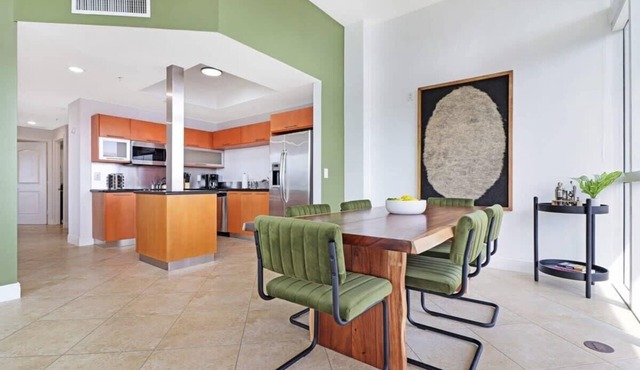 Roami at Sunny Isles | Rooftop Pool | 3 Bedroom
