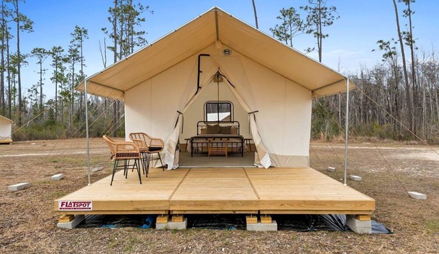 Rustic Luxury Glamping Experience with Lakes, Wildlife & Adventure in Wewahitchka, Florida