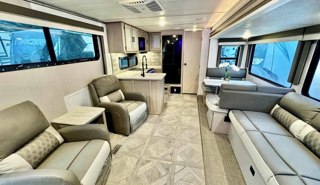 RV in Lakeland, near Orlando & Ocala
