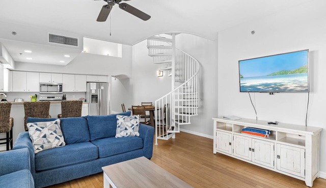 Sand Isle II F—Lofted Beachfront Condo w/2 Balconies, Pool, & Walkable Dining
