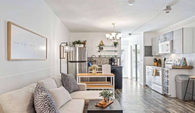 Sandpiper 𓇼 1BR/1BA Across From Beach!