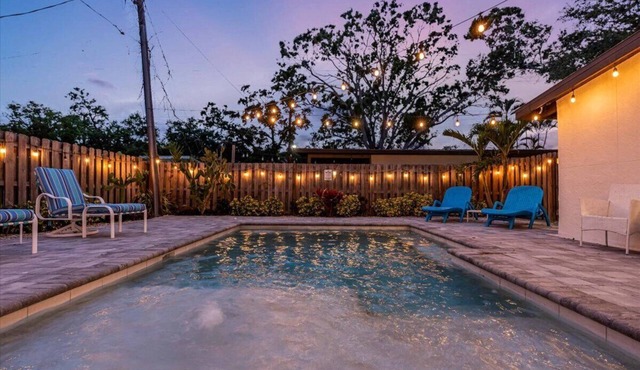 Sarasota Sands Retreat - 4BD/3BA with heated pool