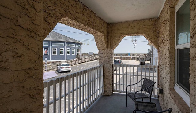 Seaside Suite Steps to Beach & Boardwalk Prime Location