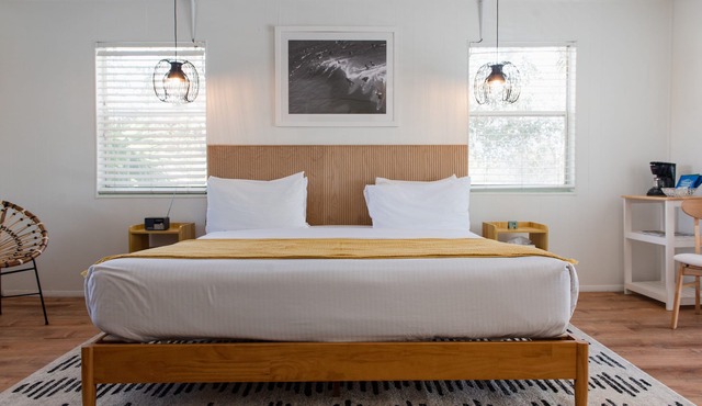 Seaspray Surf Lodge