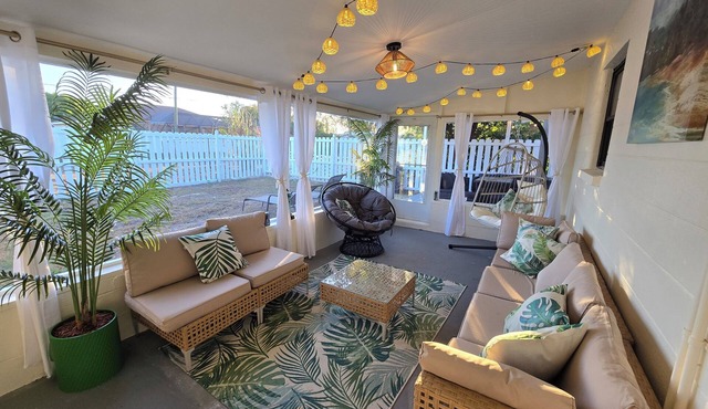SEBRING OASIS-PRIME LOCATION-MINS TO DINING,SHOPPING,HOSPITAL 12 MILES TO TRACK