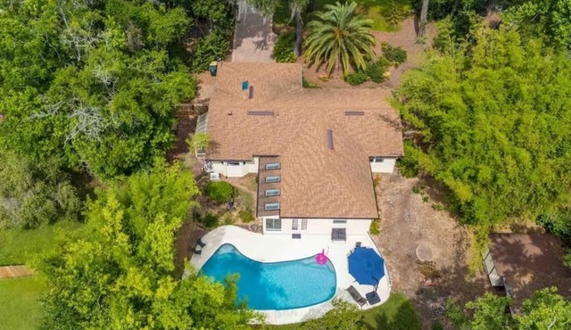 Sherylee's Poolside Retreat - Team Joseph Ellen in Jacksonville
