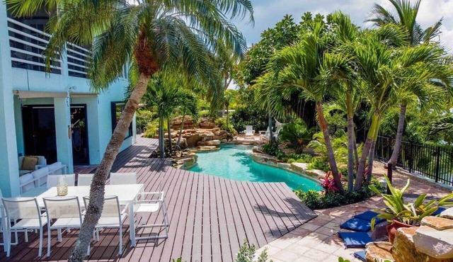 Sombrero Beach house with private dock and pool