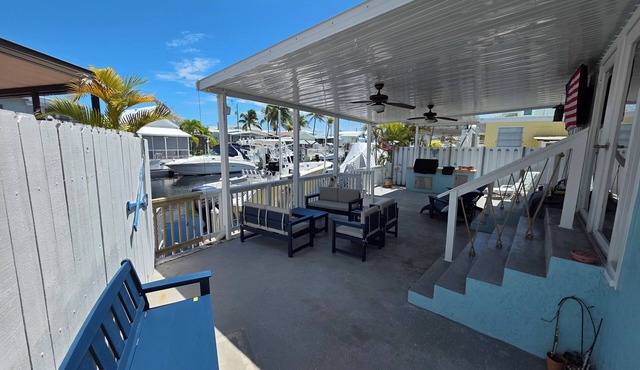 Spacious 3 Bedroom, 2 Bath Canal Home in the Heart of Tavernier