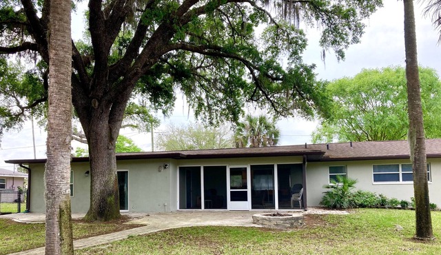 SPACIOUS 4 BEDROOM WATER FRONT HOME WITH BOAT LIFT