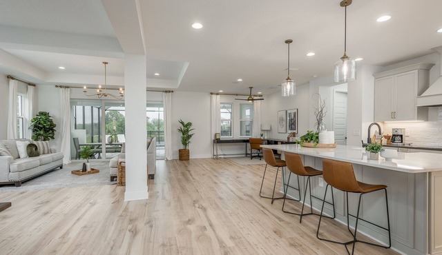 Spacious 5-bedroom Pool Home in fabulous Sarasota with AC—7-Month Minimum