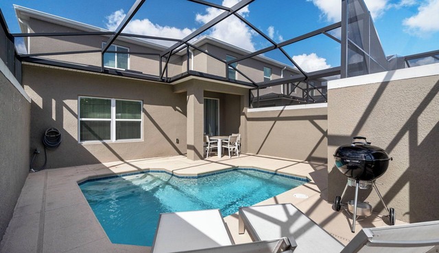 Spacious 5BR Townhome w/Pvt Pool, Themed Rooms & Lake View, 10 Min to Disney!