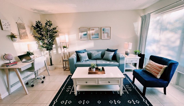 Spacious & affordable 1 Bedroom APT W/Pool - Close to downtown and The Beach