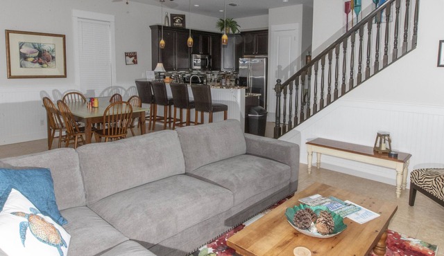 Spacious Home. Short Walk to Beach, Beach Shuttle & Shunk Gulley. Pet Friendly! in Santa Rosa Beach