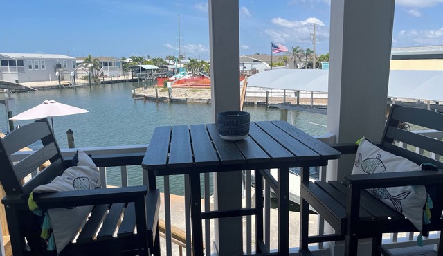 St James City brand new 3-bedroom home with WiFi, AC and boat lift