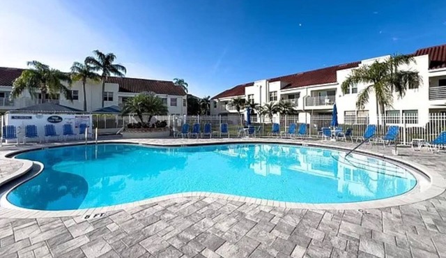 St Pete's & Pass-A-Grille Resort Style Vacation-Newly Renovated - Pool & Hot Tub