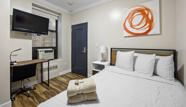 Standard Shared-Bath Hotel 99