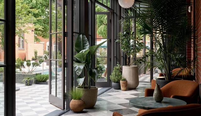 Studio Suite at Anna & Bel w/Heated Pool and Rooftop Terrace in Artsy Fishtown