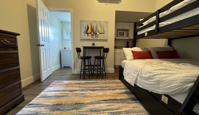 Studio Unit Minutes to North Wildwood! Sleeps 3!