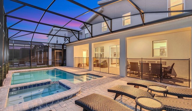 Stunning 7BR Resort - Pool Home - 13 Min Disney