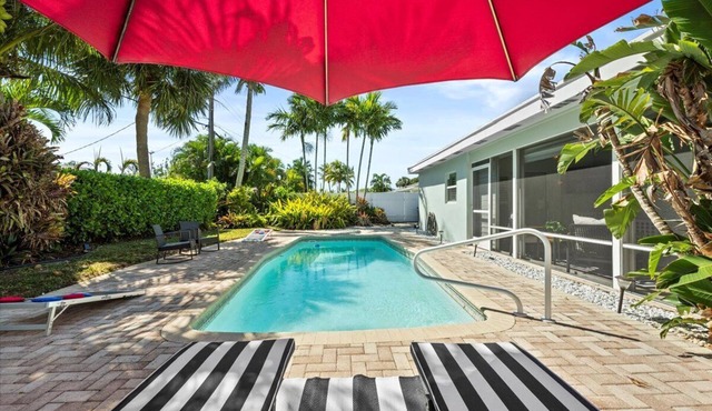 Stylish 2-Bedroom, 2-Bathroom Home with Pool – Just Steps from the Beach! in Jupiter