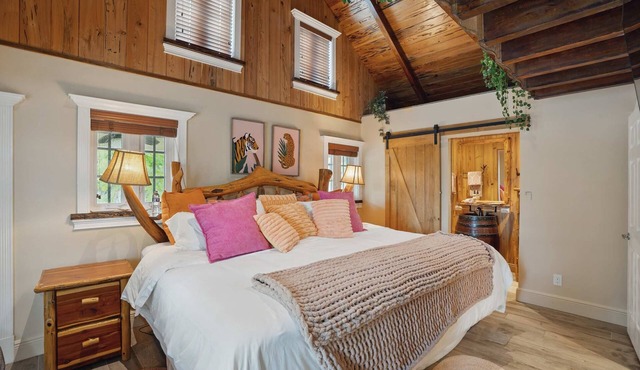 Suite for 4 Gulf Access, Heated Pool & Elevator!