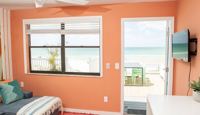 Sunburst Inn The Beachfront Suite - Room 10