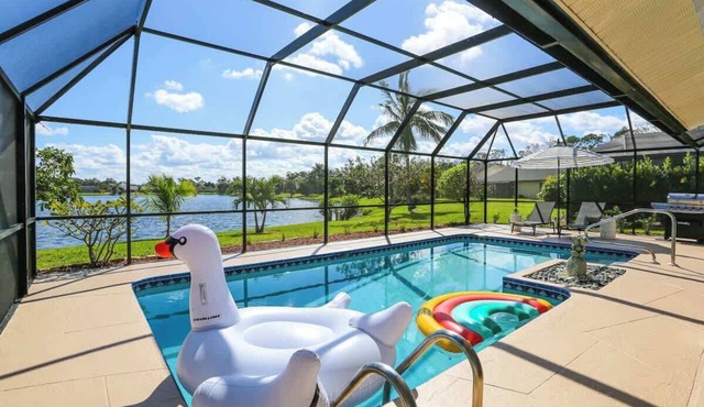 Sunny Naples 3BR Retreat w/Heated Pool & BBQ