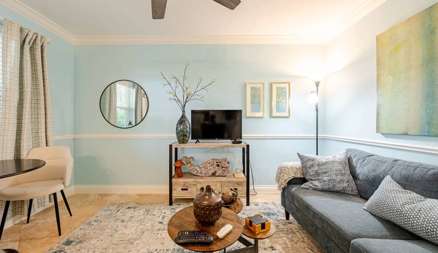 Sunny Retreat: Cozy APT in WPB #2