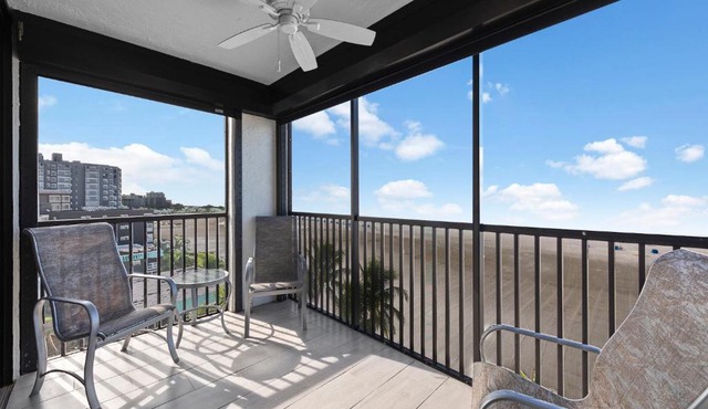 Sunset 700, 2 Bedrooms, Gulf Front, Elevator, Heated Pool, Sleeps 6
