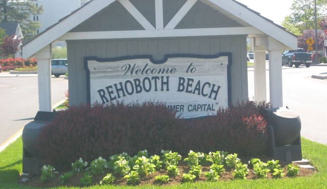 SUPER CLEAN, PERFECT LOCATION, ON THE BEACH, AMAZING VIEW & SUNRISES