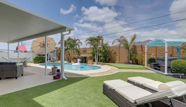 Swim, Golf, Grill & Chill! Port St Lucie Getaway