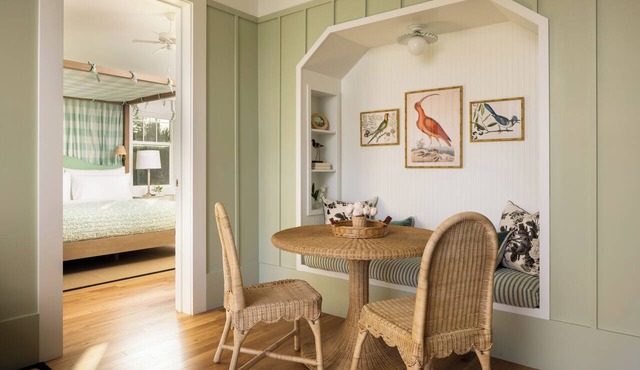 The Dunlin, Auberge Collection
