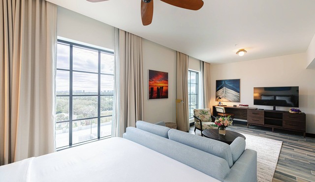 The Perry Hotel Naples