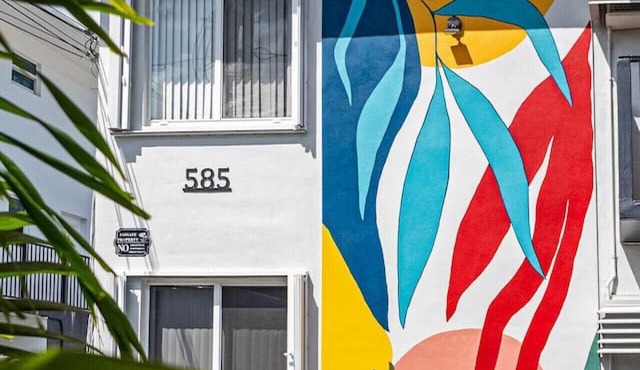 The SurfSide Hideout - Charming/Cozy/Central in Miami