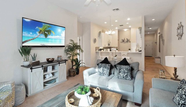 Third floor 3BR condo close to Disney