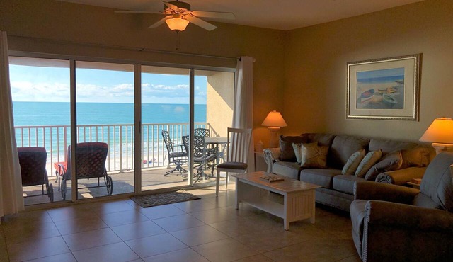 Top Floor IRB Beachfront Heaven At Oceanside! Walkable to Best of IRB!