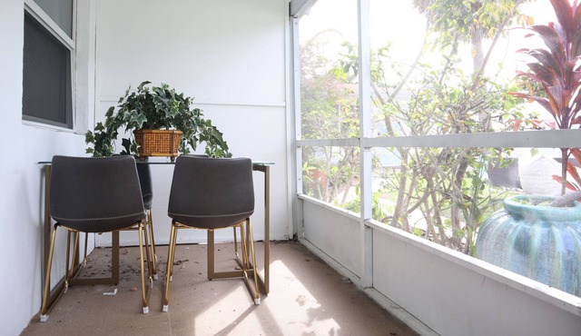 Tropical Retreat ** 2 BR ** Singer Island