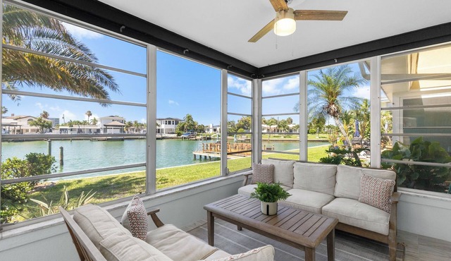 tStylish Waterfront Condo – Canal View, Close to Everything, Far from the Noise