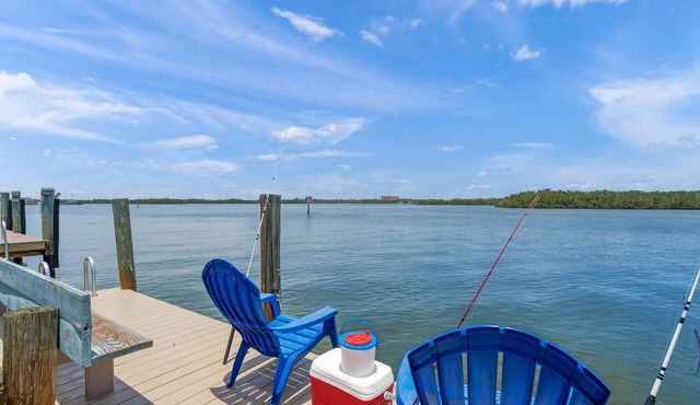 Turtle at Coastal Breeze | Bay Patio & Dock | Walk to Beach | Free Daily Activities | Siesta Key