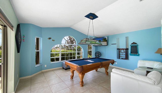 Turtle Bay, heated pool, 2 dogs ok, pool table